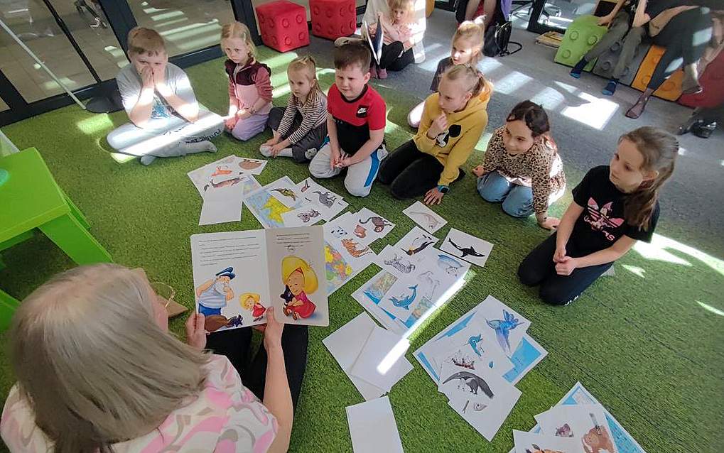 Kreatywne warsztaty literacko-plastyczne w bibliotece