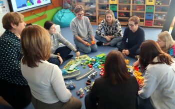 Programowalne klocki wspierają rozwój dzieci – szkolenie nauczycielek w Sokółce